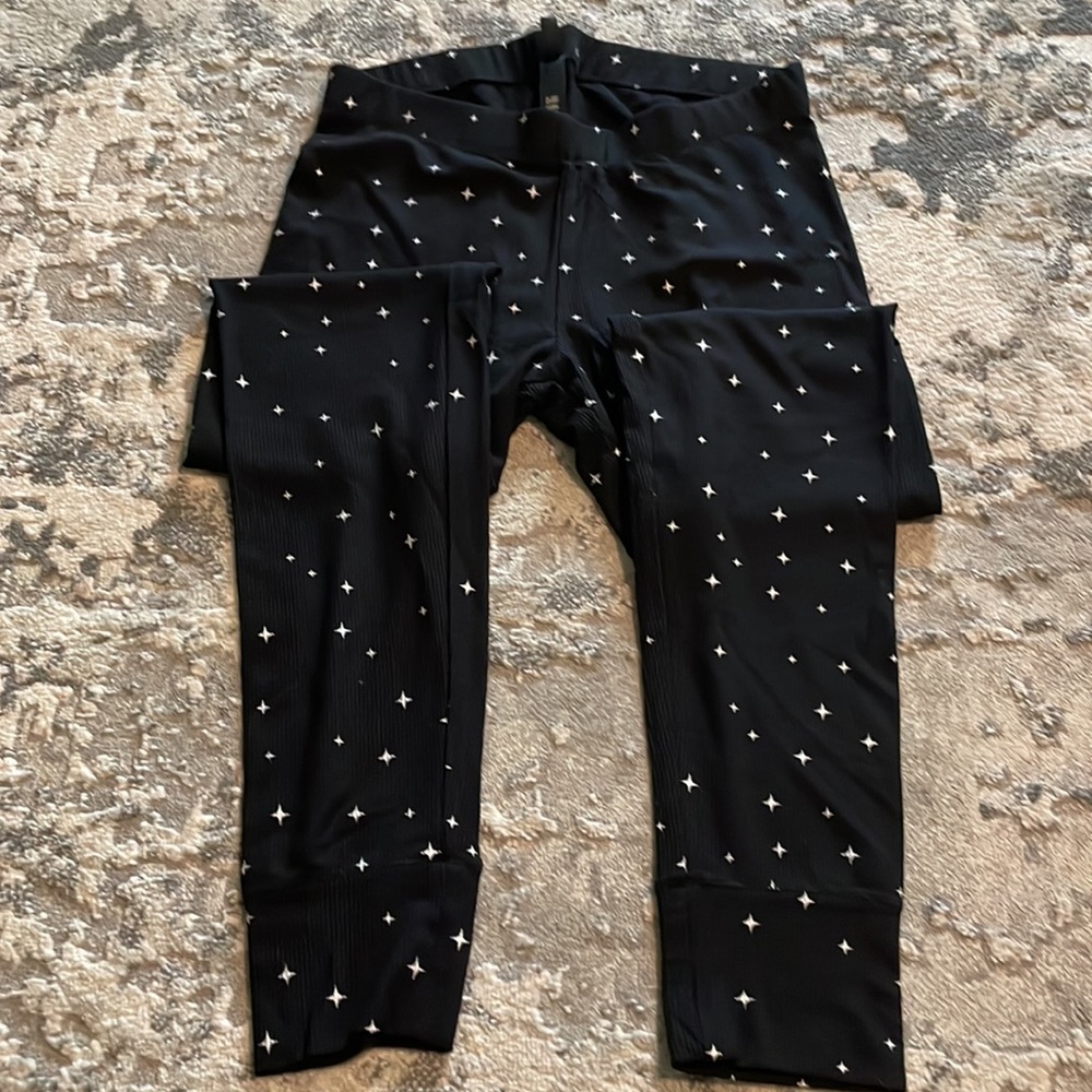 Skims soft lounge pajama set - Picture 4 of 4